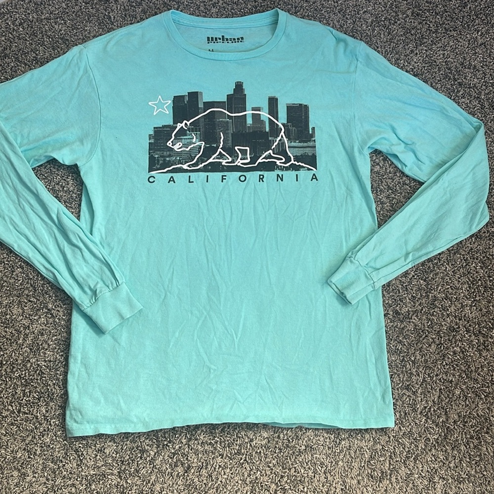 Urban Pipeline California shirt Graphic Long Sleeve Tee size medium